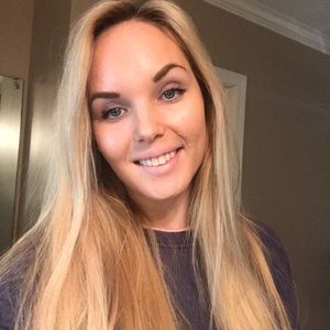 Meet your Posher, Elena